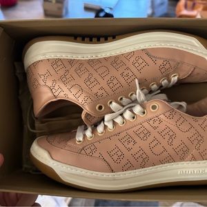 Burberry Timsbury PaleFawn Pink size 5